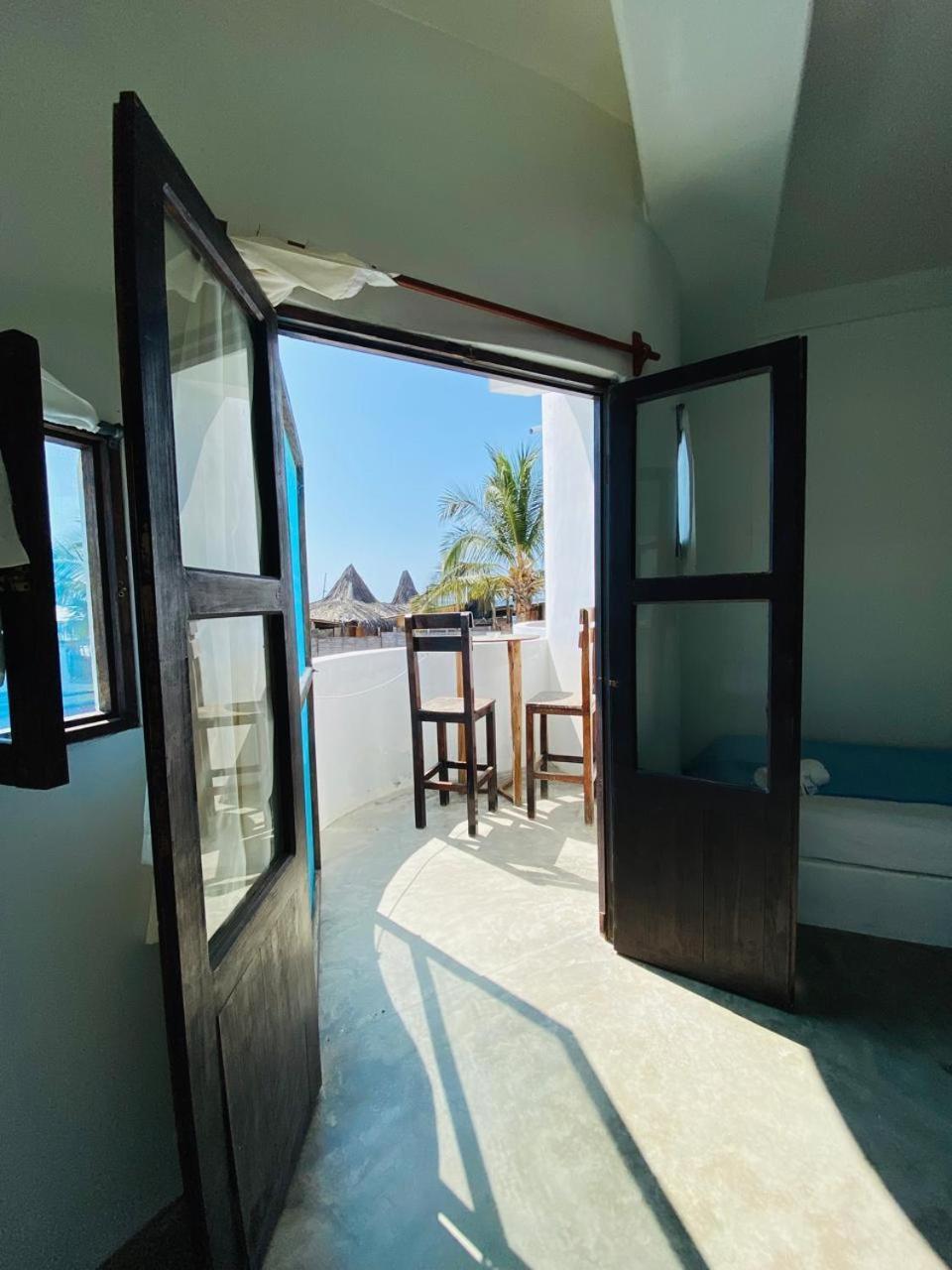 Loki Del Mar Hostel Mancora Bagian luar foto