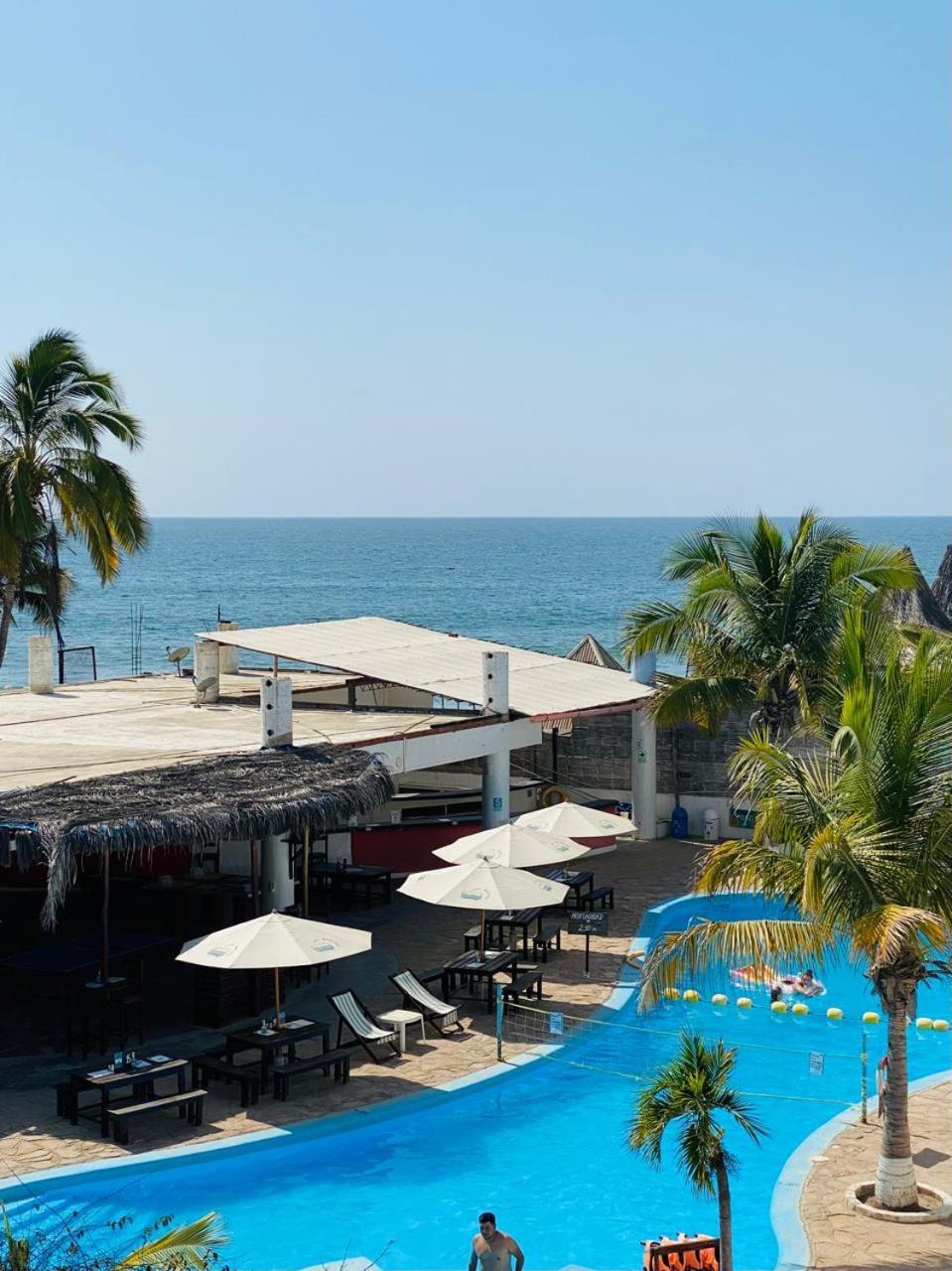 Loki Del Mar Hostel Mancora Bagian luar foto