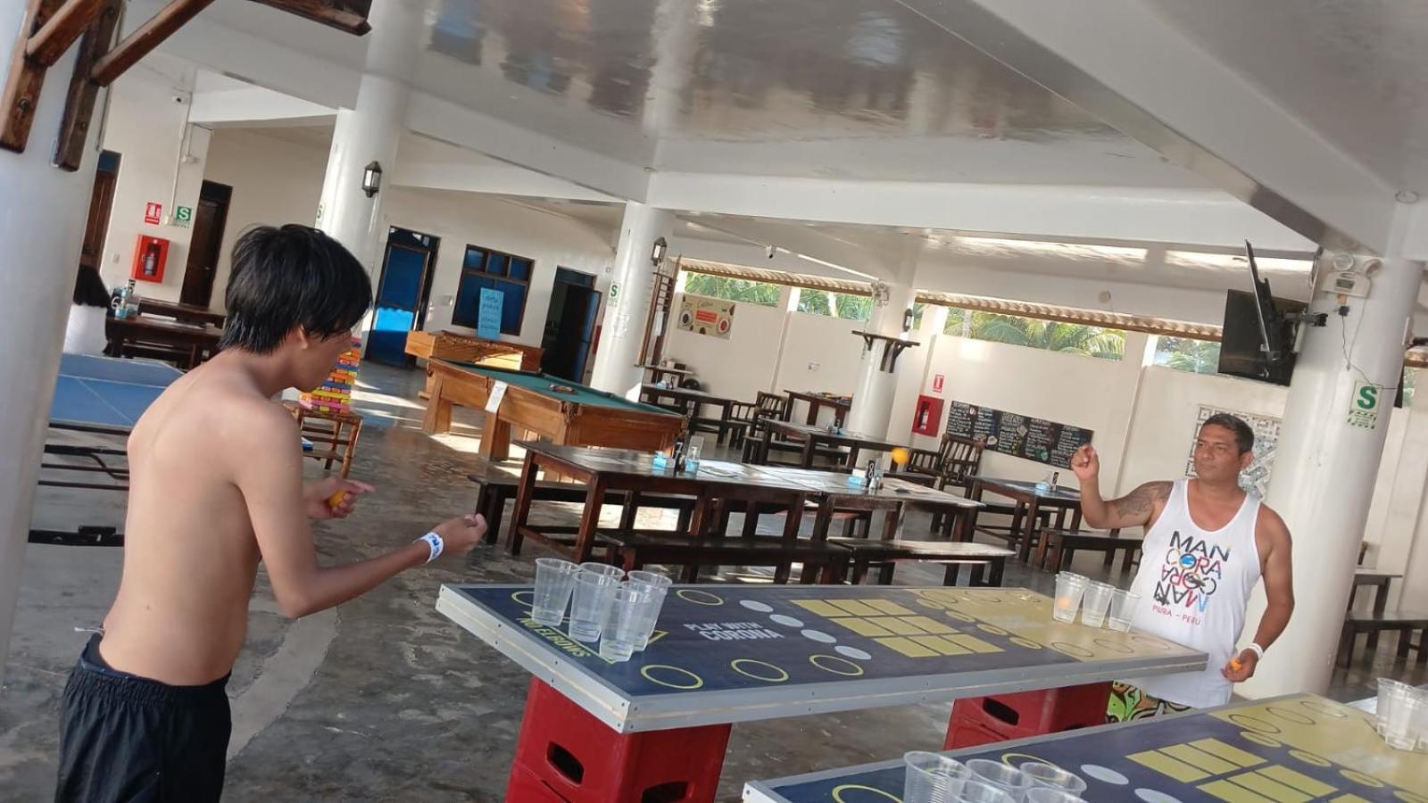 Loki Del Mar Hostel Mancora Bagian luar foto