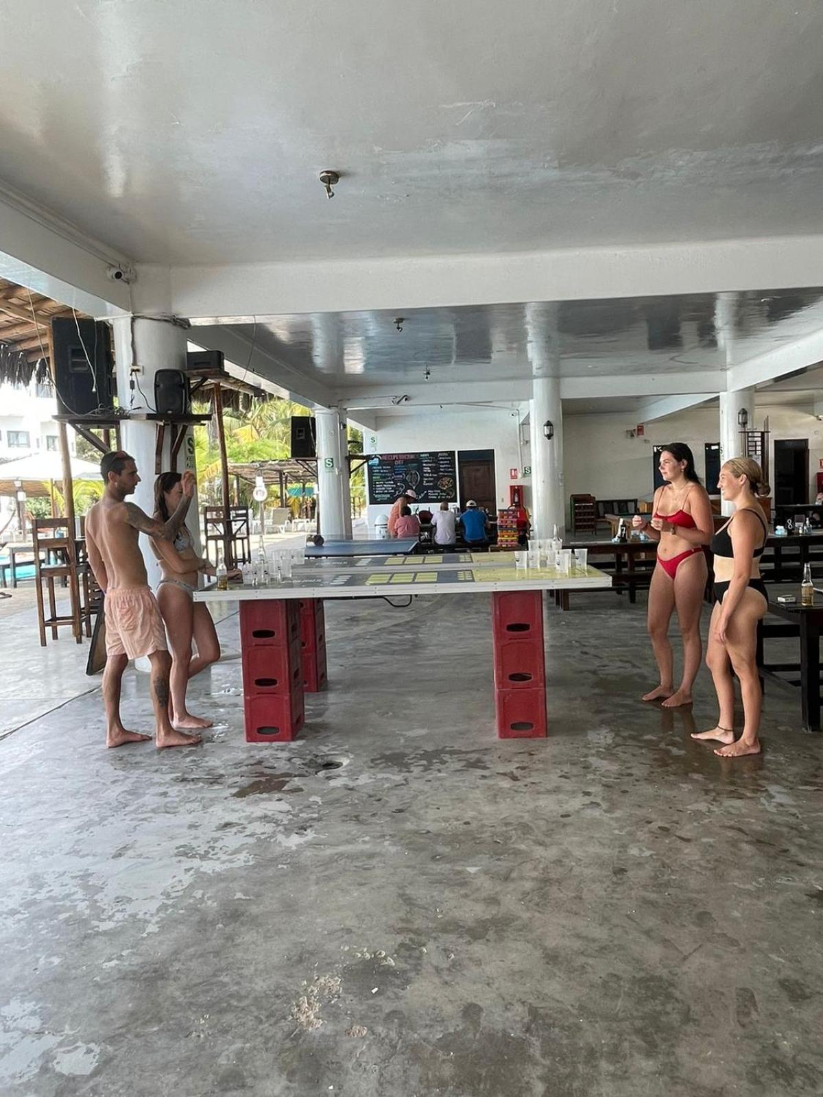 Loki Del Mar Hostel Mancora Bagian luar foto