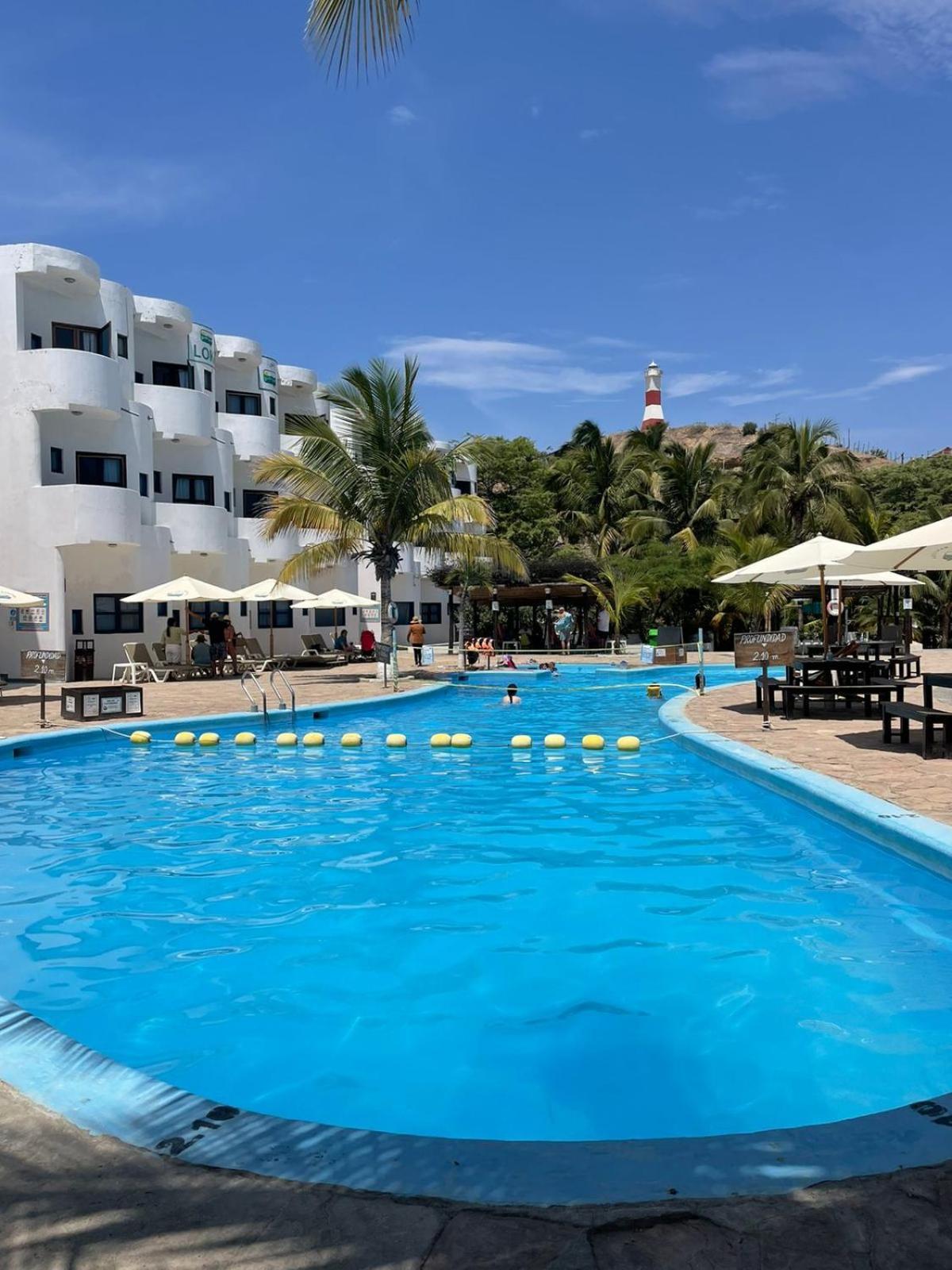 Loki Del Mar Hostel Mancora Bagian luar foto