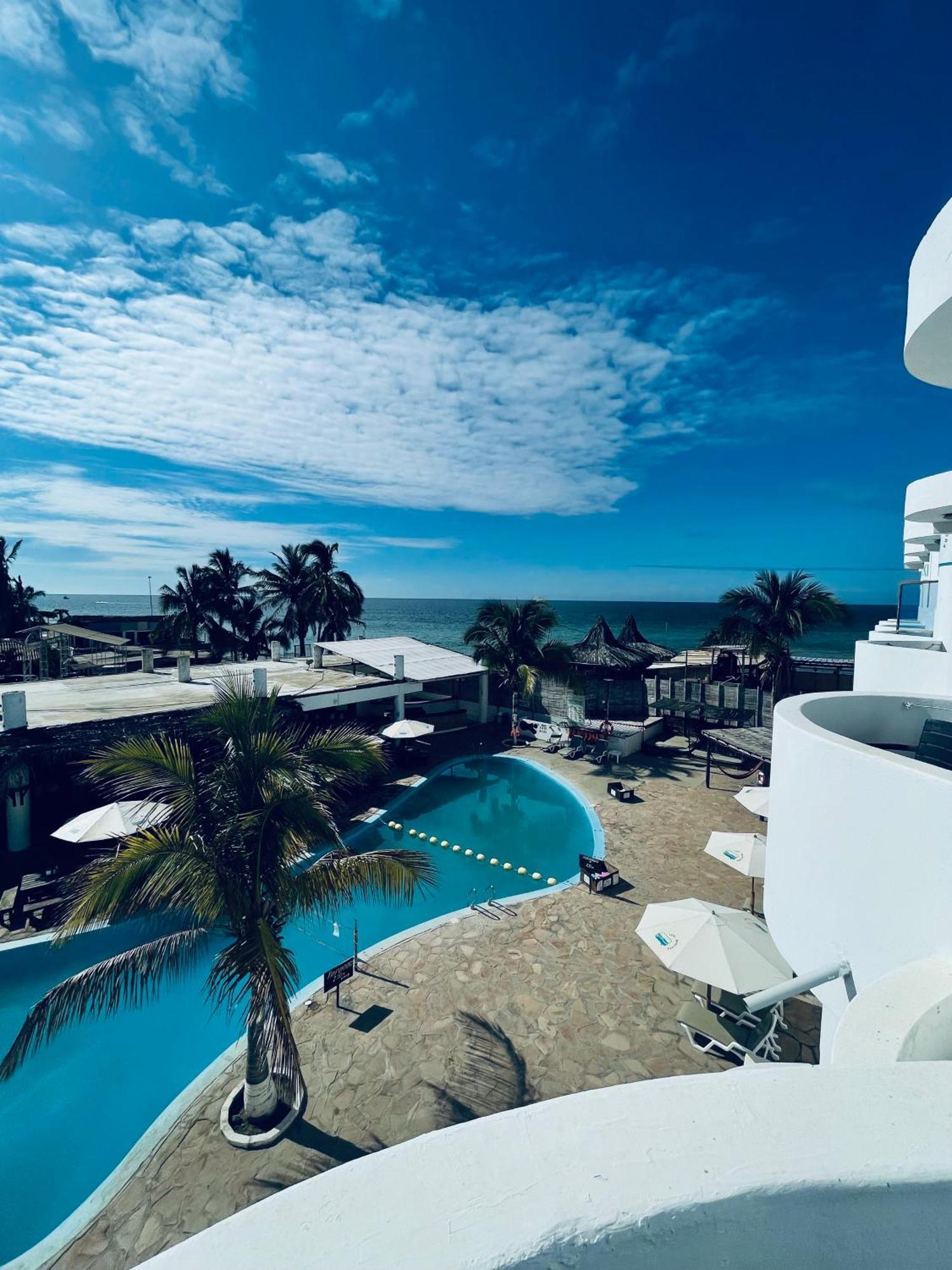 Loki Del Mar Hostel Mancora Bagian luar foto