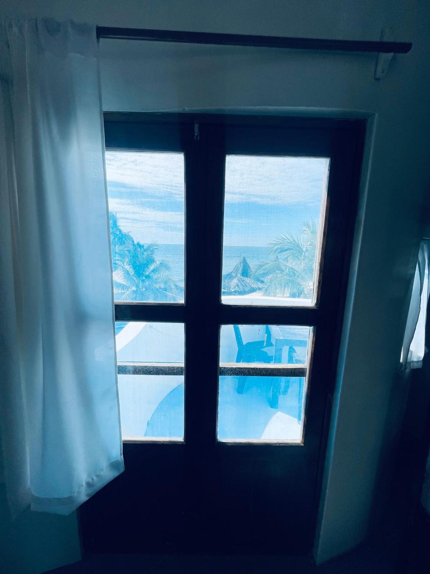 Loki Del Mar Hostel Mancora Bagian luar foto