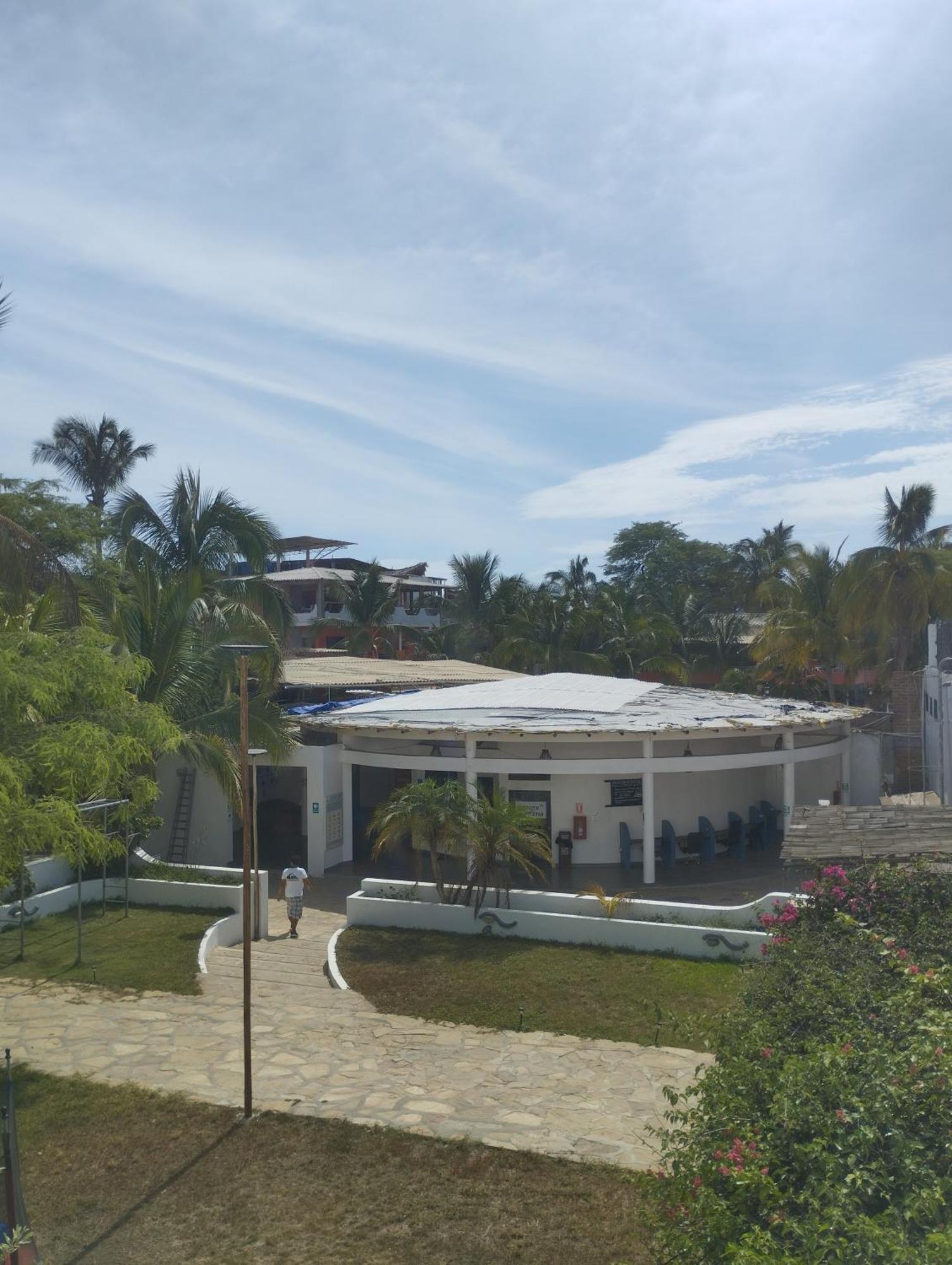 Loki Del Mar Hostel Mancora Bagian luar foto