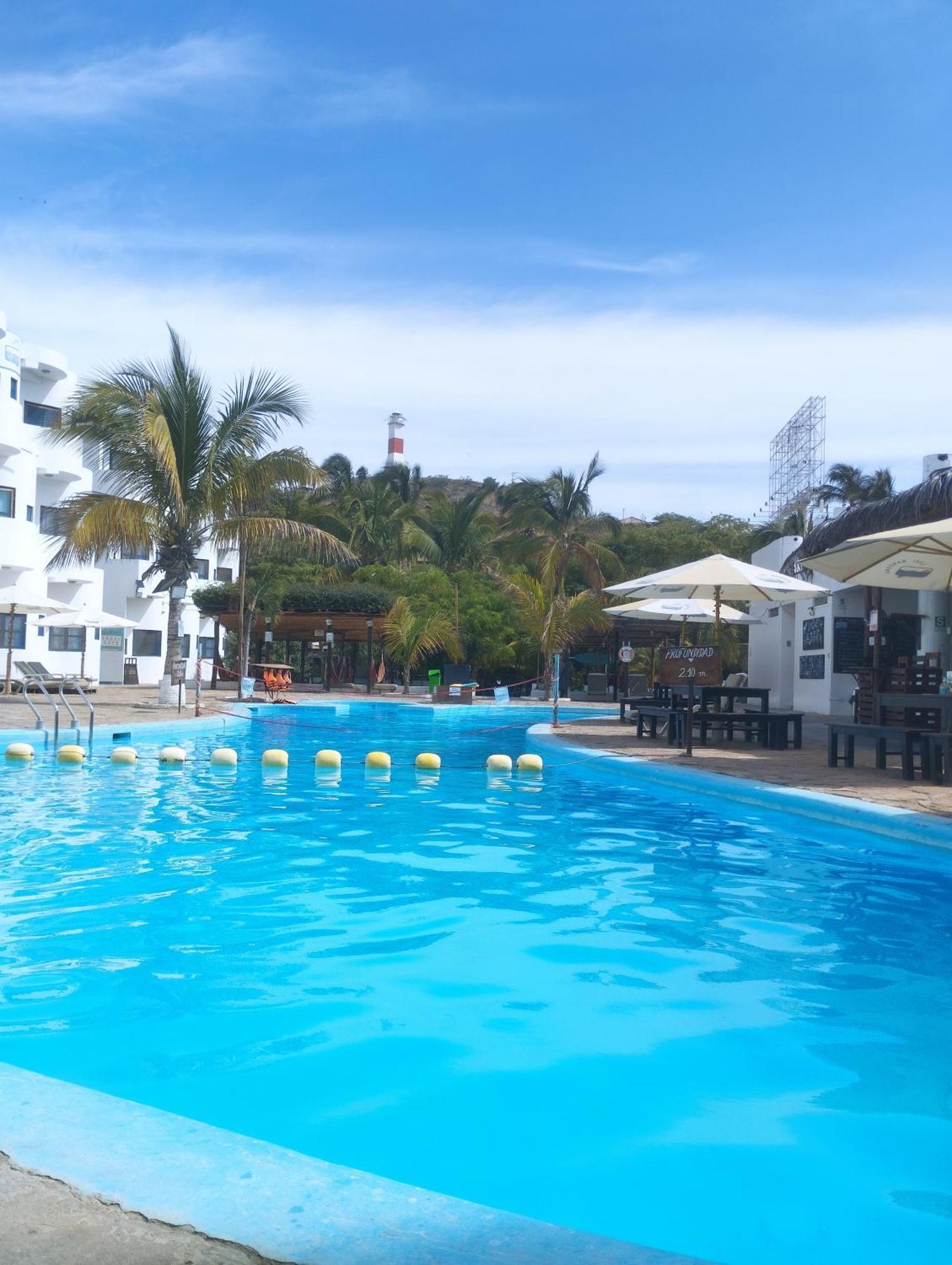 Loki Del Mar Hostel Mancora Bagian luar foto